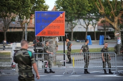 仏陸軍、公開訓練中の実弾発射は事故と強調