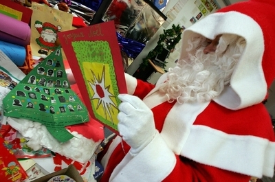 サンタクロースへの手紙で性的虐待が発覚、55歳男を逮捕 米テキサス