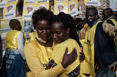 ウガンダ大統領選、長期政権の現職勝利 野党候補は不正主張