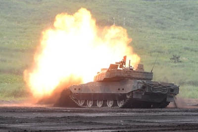 陸上自衛隊、富士山麓で「そうかえん」の予行実施