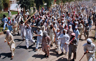 赤いモスクの掃討戦、死者数は60人以上に