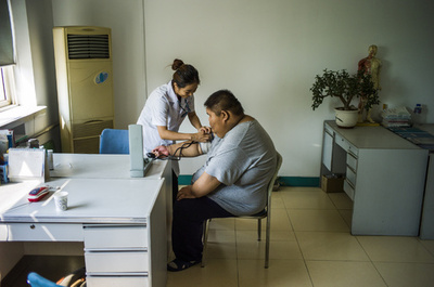 中国農村部の子どもに肥満増加、食事の欧米化とジャンクフード普及に伴い