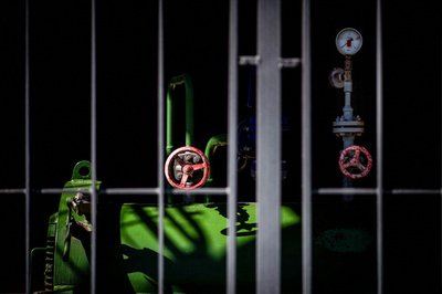 独ロ間の石油パイプラインで漏れ、部分的に遮断