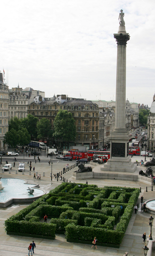 ロンドンど真ん中に巨大迷路が出現