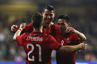 ポルトガルがカメルーンに大勝、サッカー国際親善試合