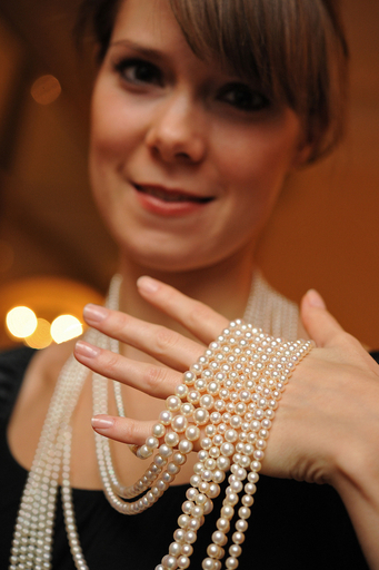 オークションのプレビュー会に天然パール・ネックレス登場