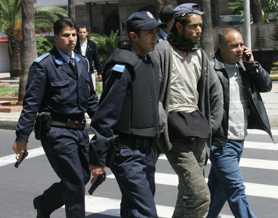 首都で新たな自爆テロ、一連のテロの首謀者逮捕 - モロッコ