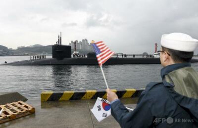 米潜水艦の韓国寄港、北朝鮮「敵対的軍事行為」と非難