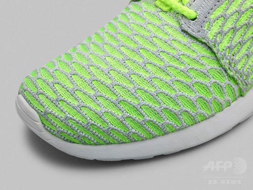 最新アッパー搭載 今まで以上の軽量化に成功 ナイキ ローシフライニット 写真21枚 ファッション ニュースならmode Press Powered By Afpbb News