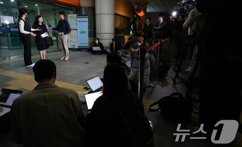 ソウル西部地裁で意見を表明する訴訟代理人弁護士(c)news1