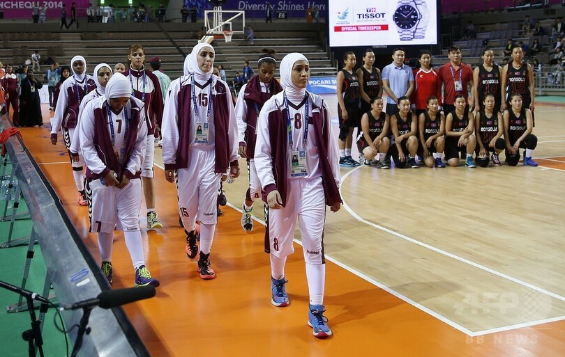 カタール女子バスケ代表が出場認められず、スカーフの着用めぐり アジア大会