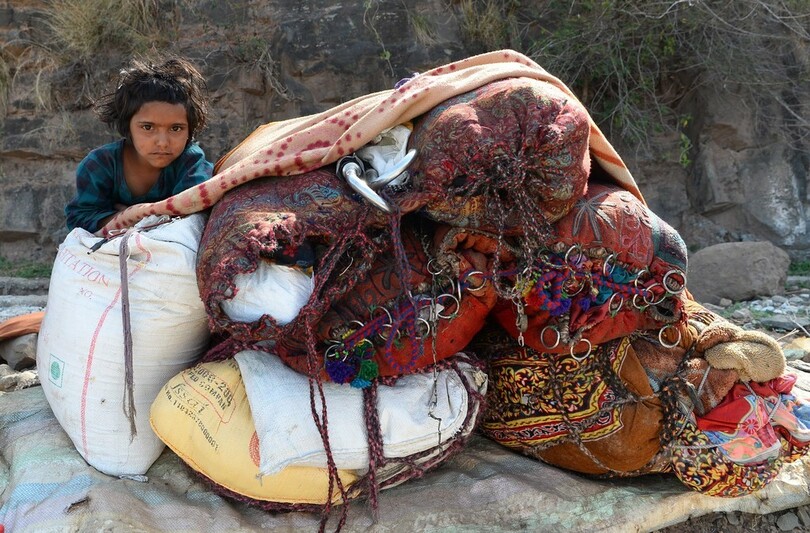 ヒンズー教徒による8歳女児の集団レイプ殺人、イスラム教徒が離村 印