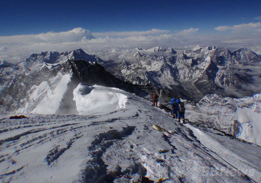 エベレストで雪崩 ガイドら12人死亡 過去最悪の事故 写真1枚 国際ニュース Afpbb News