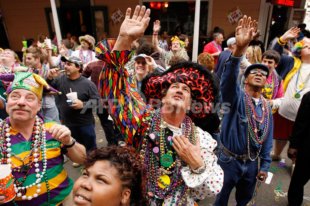最高潮の「マルディグラ」、いまだ見え隠れするカトリーナの影響 米国 写真5枚 国際ニュース:AFPBB News