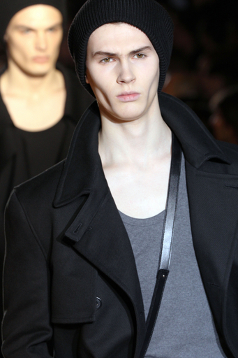 10/11年秋冬パリ・メンズコレクション＞クリス ヴァン アッシュ、新作