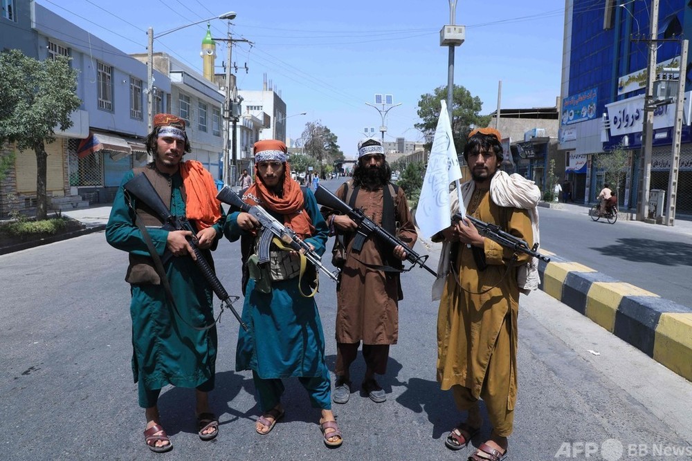 タリバン、米国への協力者捜索を「強化」 国連文書