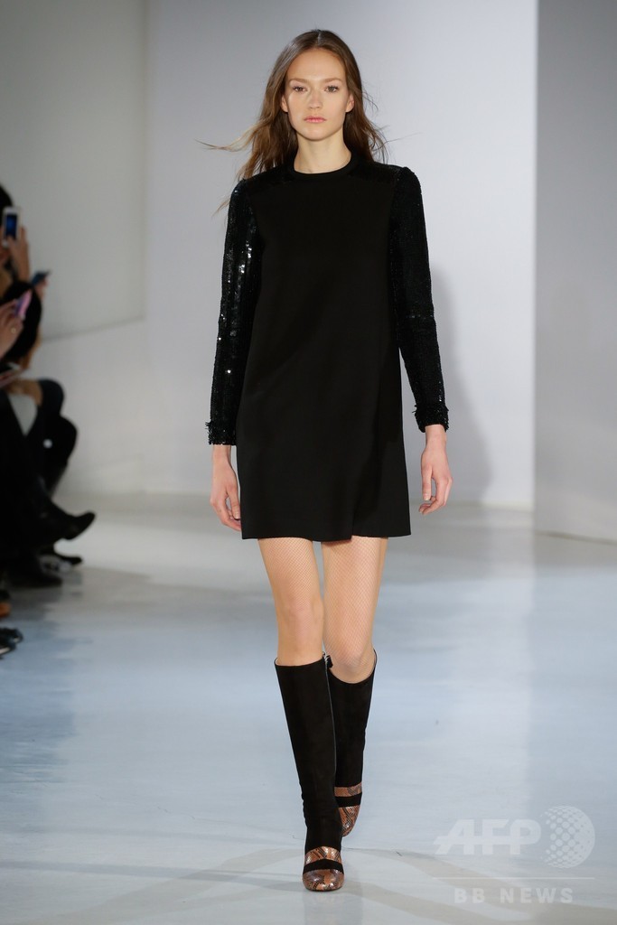 セクシー＆ロックなパーティスタイル、「ジル・スチュアート」15/16年秋冬