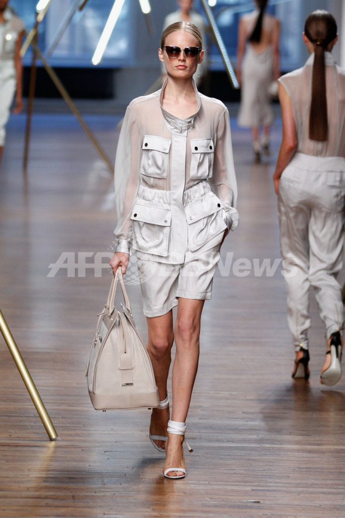 ＜14年春夏NYコレクション＞ジェイソン ウー