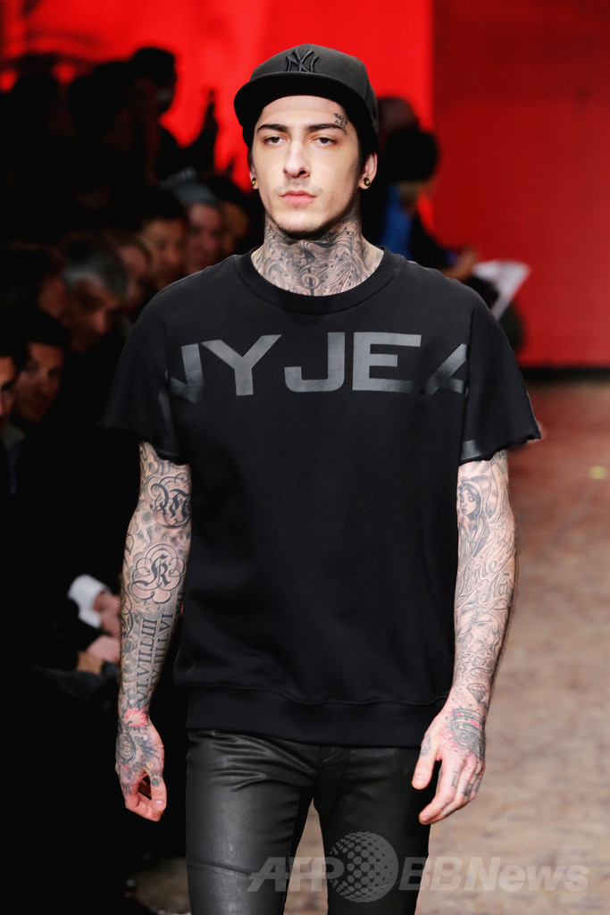 ＜14/15年秋冬NYコレクション＞DKNY