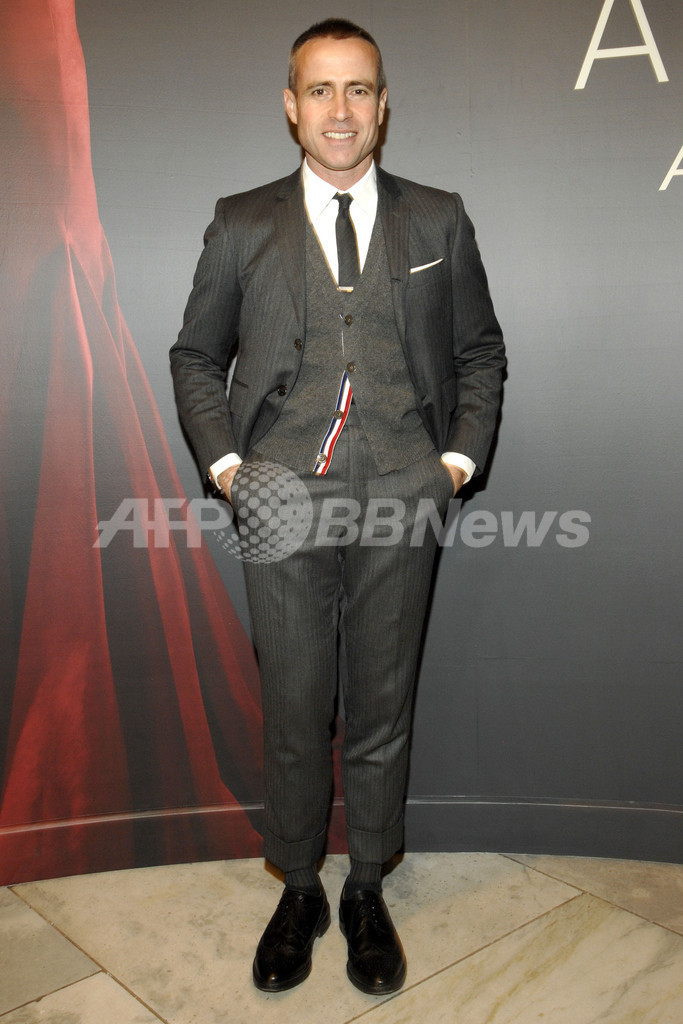 トム・ブラウン、自社株式67％をクロスカンパニーに売却