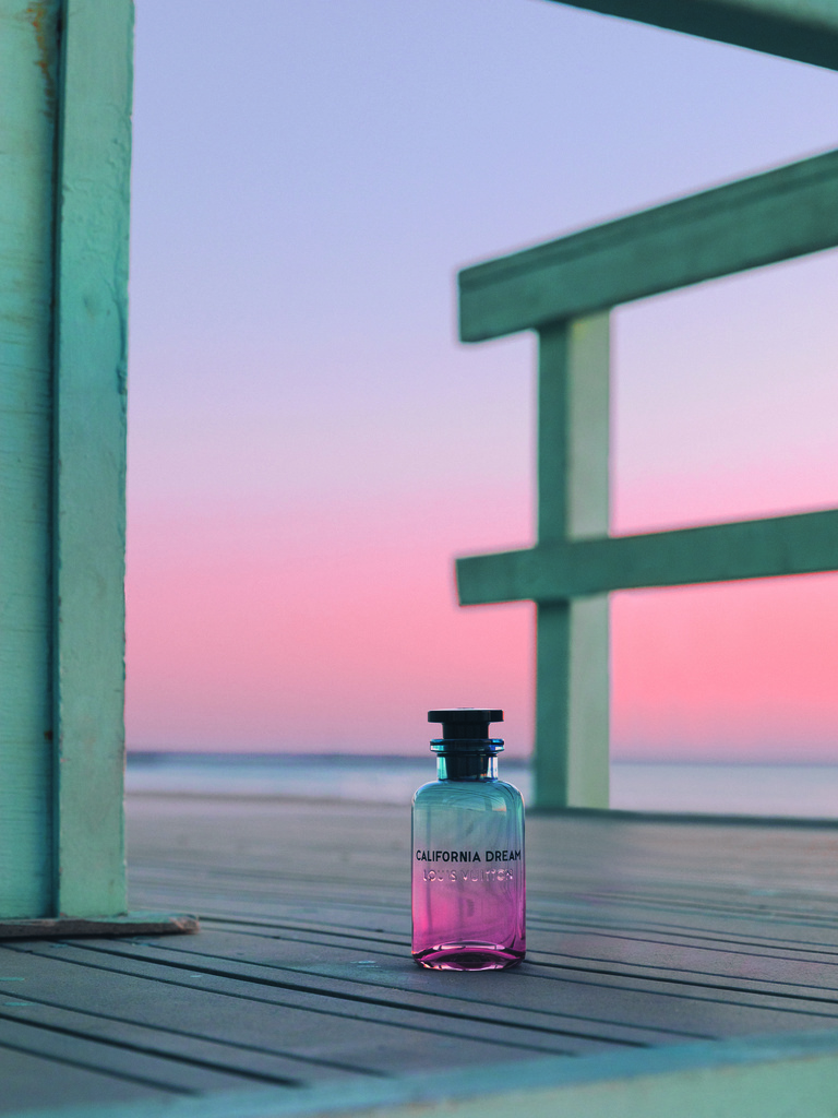 夏の空を彩る美しい夕焼けを香りに 初夏に纏いたい ルイ ヴィトン のフレグランス 写真3枚 マリ クレール スタイル Marie Claire Style