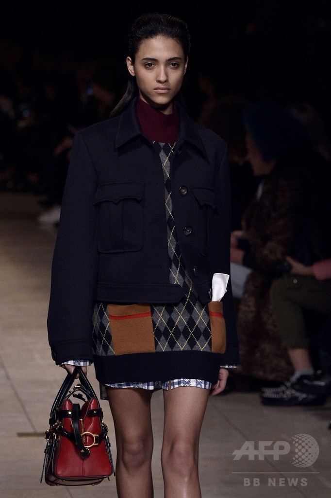 「ミュウミュウ」16/17年秋冬