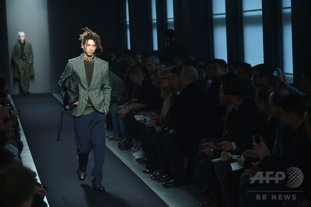 コーデュロイ素材で快適さを追求、「ボッテガ・ヴェネタ」15/16年秋冬メンズ