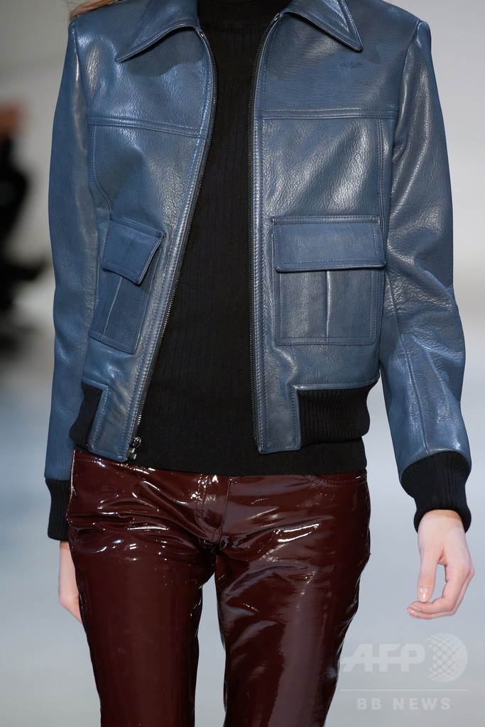 セクシー＆ロックなパーティスタイル、「ジル・スチュアート」15/16年秋冬