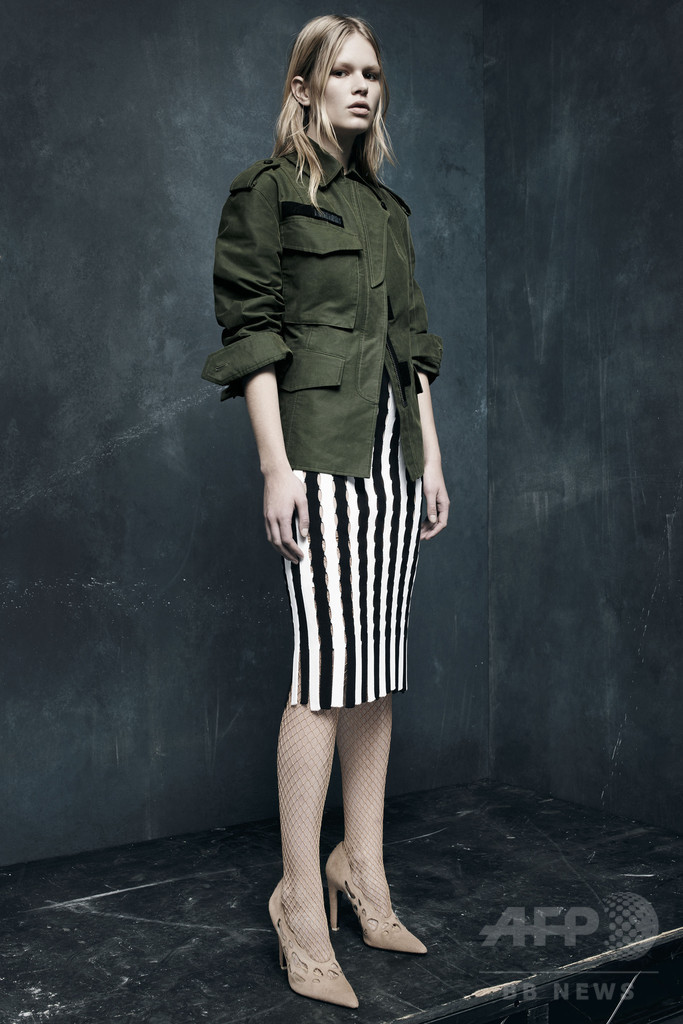 マニッシュなシルエットに注目、「アレキサンダー ワン」15年プレフォール