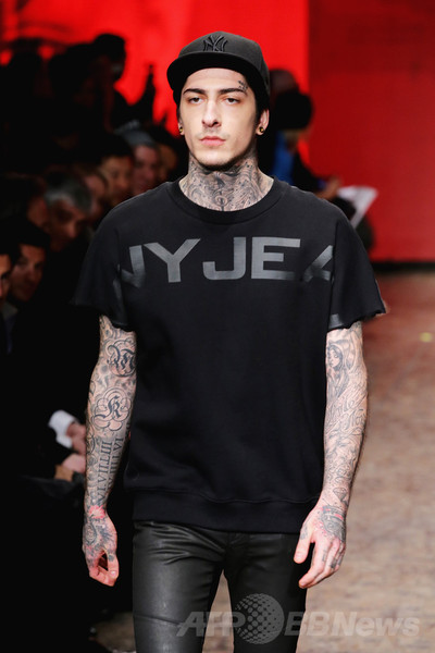 ＜14/15年秋冬NYコレクション＞DKNY