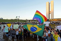 ブラジルの首都ブラジリア（Recife）の国民議会前で行われた抗議デモに参加する学生たち（2013年6月20日撮影）。(c)AFP/Evaristo SA