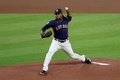 22MLB、ア・リーグ優勝決定シリーズ（7回戦制）、ヒューストン・アストロズ対ニューヨーク・ヤンキース。先発登板したヒューストン・アストロズのフランバー・バルデス（2022年10月20日撮影）。(c)Rob Carr/Getty Images/AFP