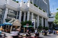 タイ首都バンコクで6人の遺体が発見されたグランド・ハイアット・エラワン・ホテル（2024年7月17日撮影）。(c)Chanakarn Laosarakham / AFP