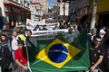ブラジル・サンパウロ（Sao Paulo）で4日、刑事事件の捜査などにあたる文民警察官らが、労働条件の改善と給料のアップを求めてデモを行った（2013年7月4日撮影）。(c)AFP/NELSON ALMEIDA