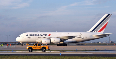 エンジンから「火の玉」、超大型機A380 ニジェール上空でトラブル