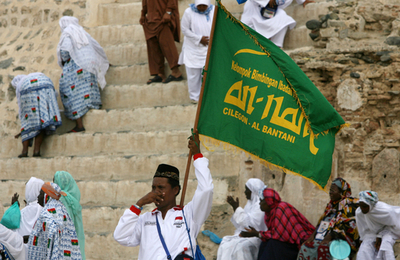 メッカ巡礼を陰で支える地元のガイドたち