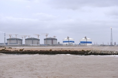 中国初の液化天然ガスクロスボーダー人民元決済取引が成立