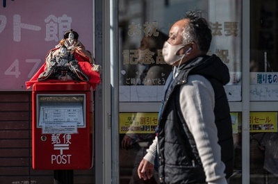 【今日の1枚】町中にひな人形、ポストや書架の上にも 千葉
