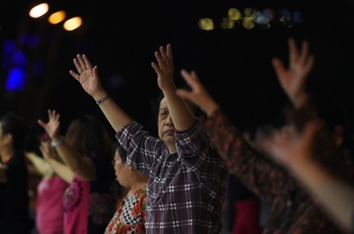 中国政府、中高年女性に人気の「広場舞」に規制導入へ