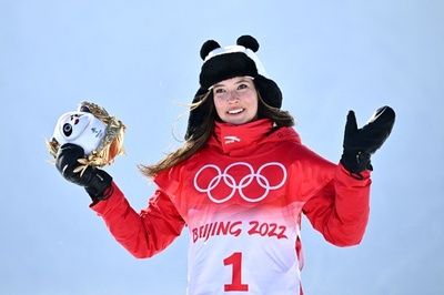 谷愛凌がスキーHPで金、今大会3個目のメダル 北京五輪