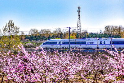 中国、世界最大の高速鉄道網・高速道路網・郵便網を整備