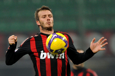 ミラン ベッカムが2試合連続得点もジェノアと引き分ける