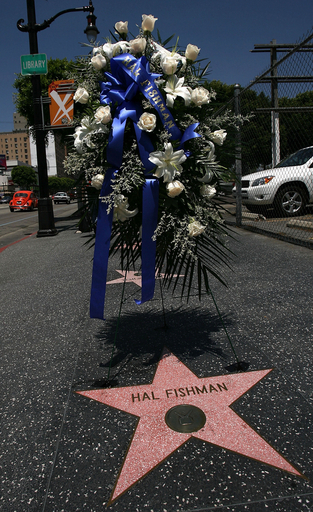 KTLA局ニュースの名物アンカー ハル・フィッシュマン死去