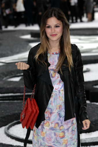 レイチェル・ビルソン、カール・ラガーフェルドとの撮影を振り返る