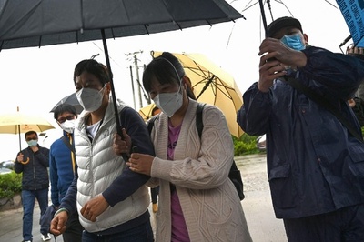 中国機墜落、ブラックボックスを回収 急降下の原因究明へ