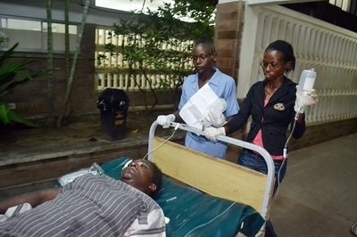 ケニア・モンバサで手りゅう弾攻撃、3人死亡