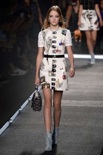 「ルイ・ヴィトン ファウンデーション」で初のショー、「ルイ・ヴィトン」15年春夏