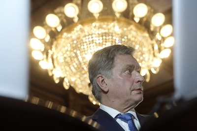 フィンランド大統領選、現職ニーニスト氏が圧勝