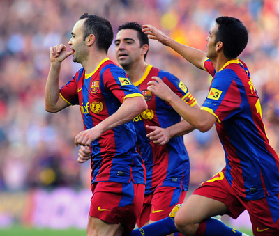 バルセロナ、エスパーニョールとのダービーに快勝 優勝秒読み