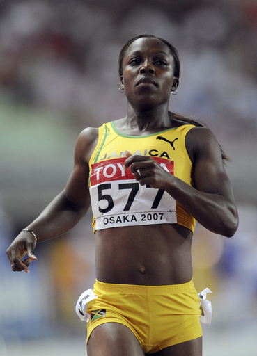 キャンベル 女子200メートル準決勝へ